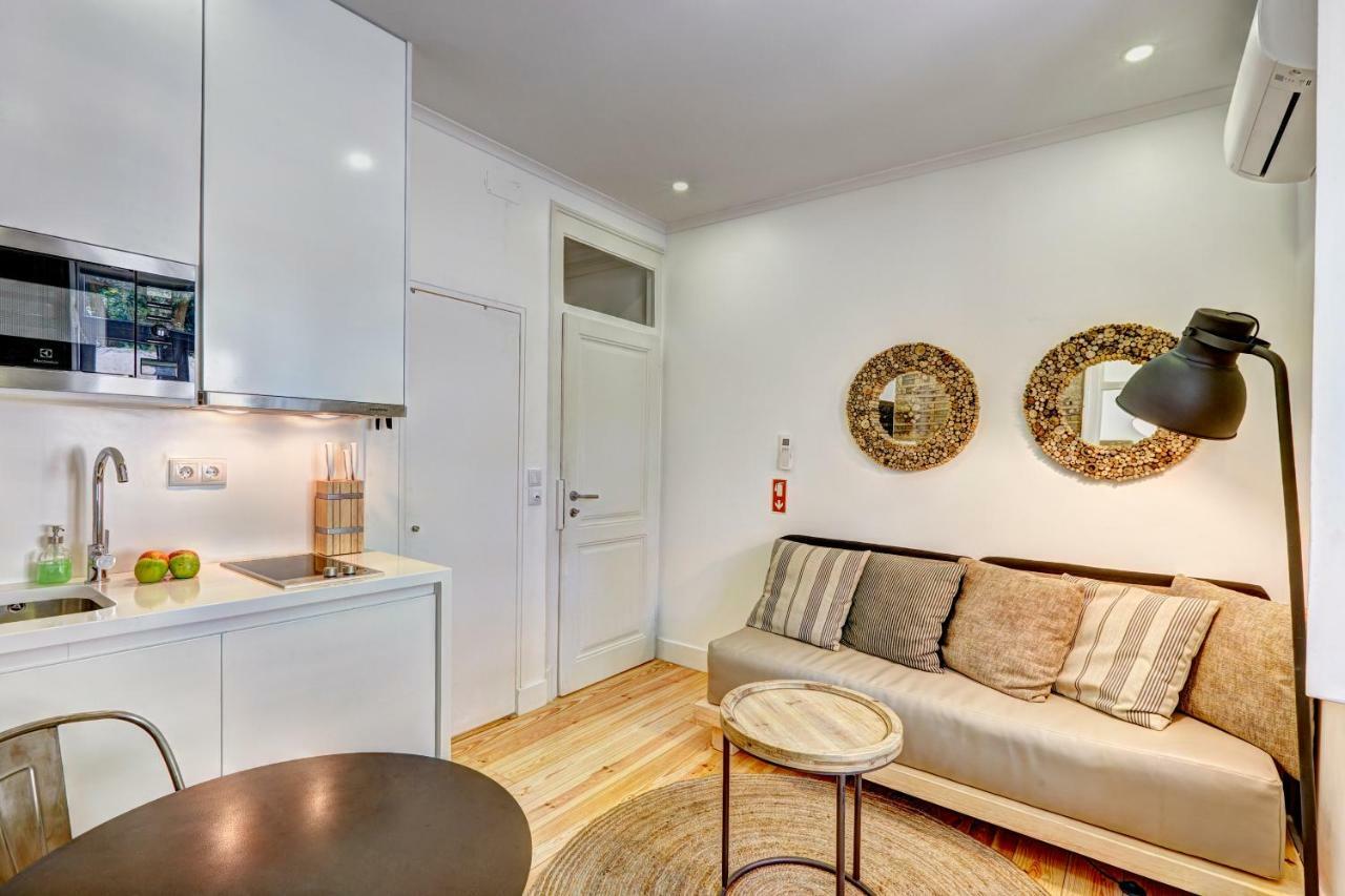 Downtown Lovers Apartments: Costa Do Castelo * Lisboa